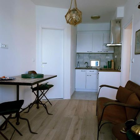 Seaview Apartment Tribalj Buitenkant foto